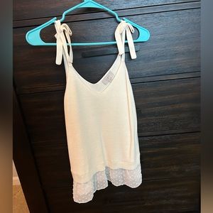Loft tank with bows on shoulders, like new, size medium